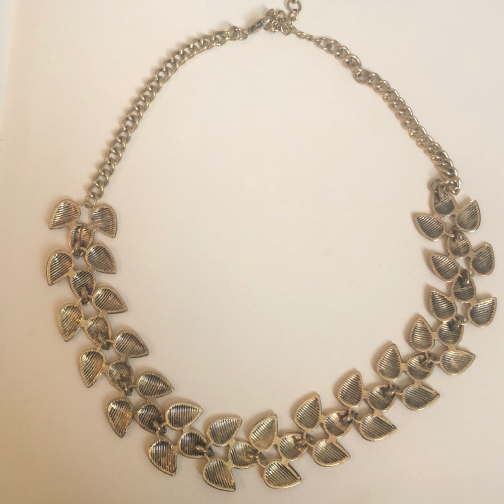 Gorgeous Adjustable Leaf Necklace - image 3